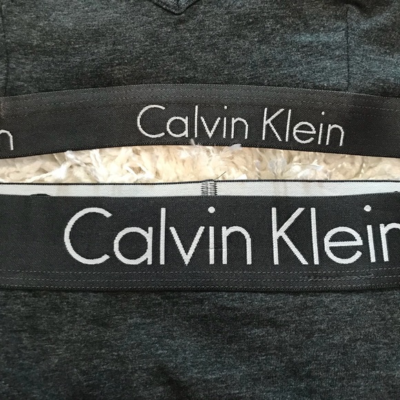 Calvin Klein Triangle Bralette & Thong - Picture 3 of 3